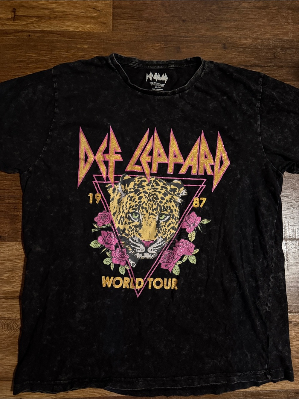 Def Leppard Black Leopard Graphic Short Sleeve Tee